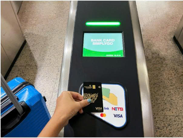 MRT ở SINGAPORE Là "Chân Ái